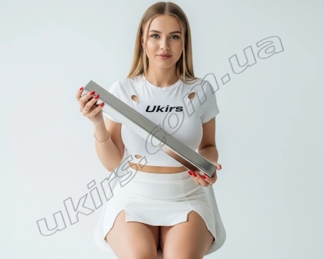 Труба нержавіюча 30х30х2 мм 600 GRIT AISI 201