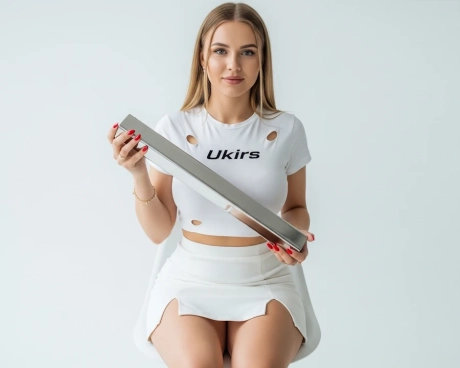 Труба нержавіюча 30х30х2 мм 600 GRIT AISI 201