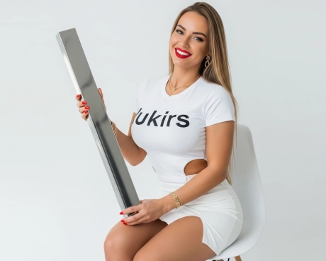 Труба нержавіюча 40х20х1,5 мм 600 GRIT AISI 201