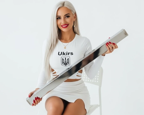 Труба нержавіюча 50х50х2 мм 600 GRIT AISI 304