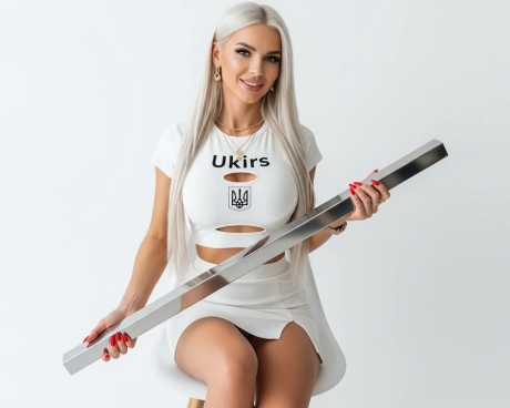 Труба нержавіюча 25х25х1,5 мм 600 GRIT AISI 201